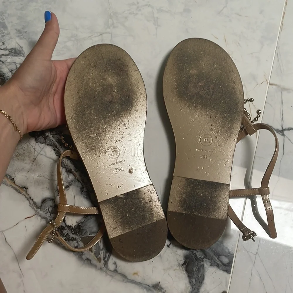 Chanel Nude & White Pearl Thong Flat Sandals🤍